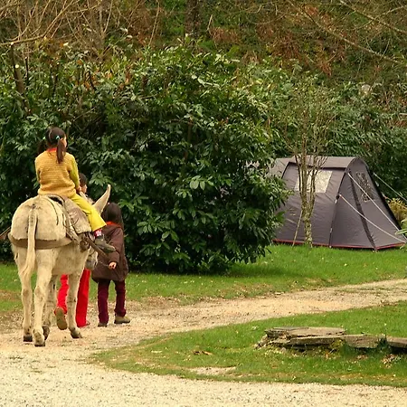 Acampamento Caurel * Сеоане